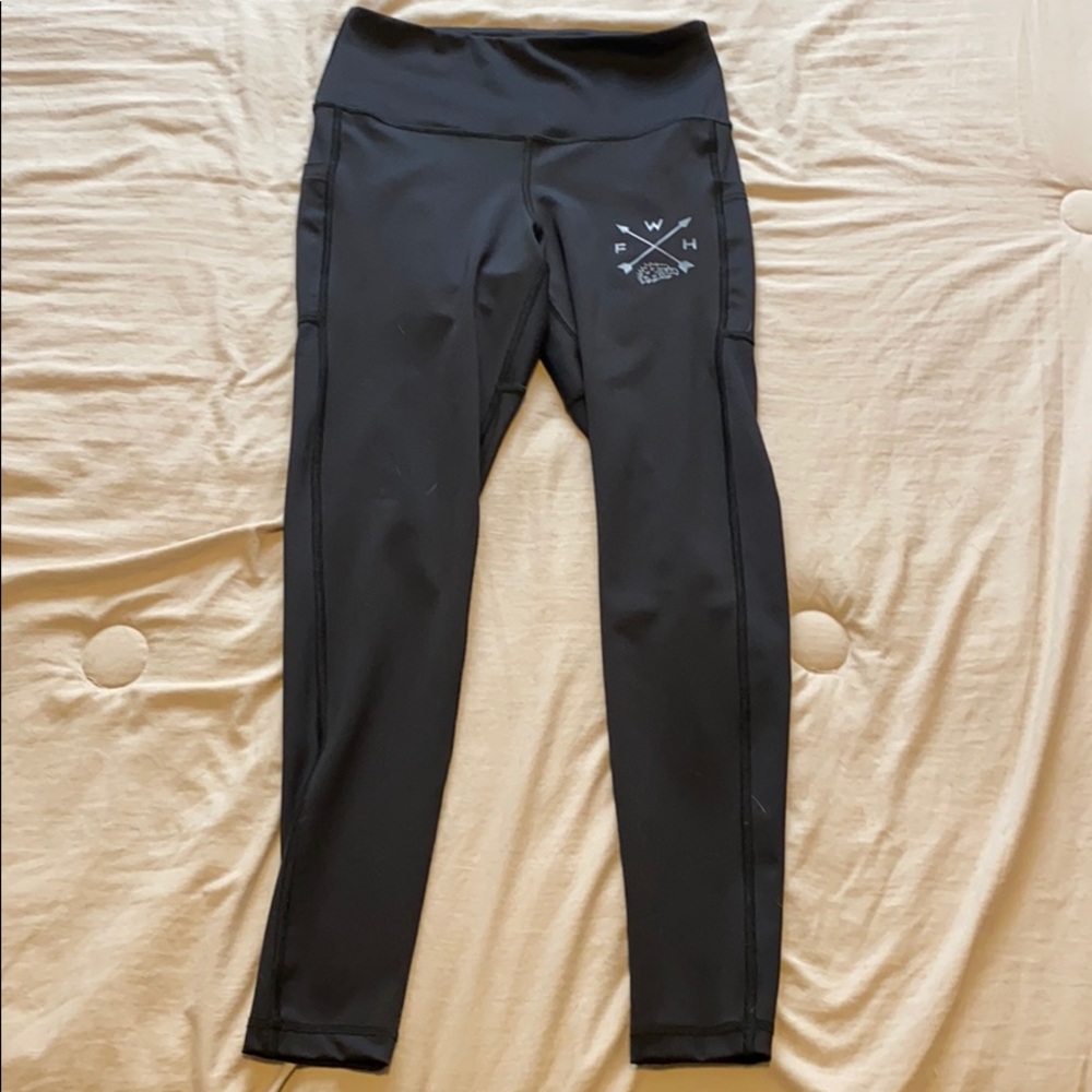 Few Will Hunt leggings